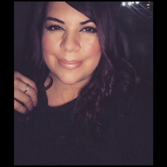 Meet your Posher, Jovita - Picture 1 of 1